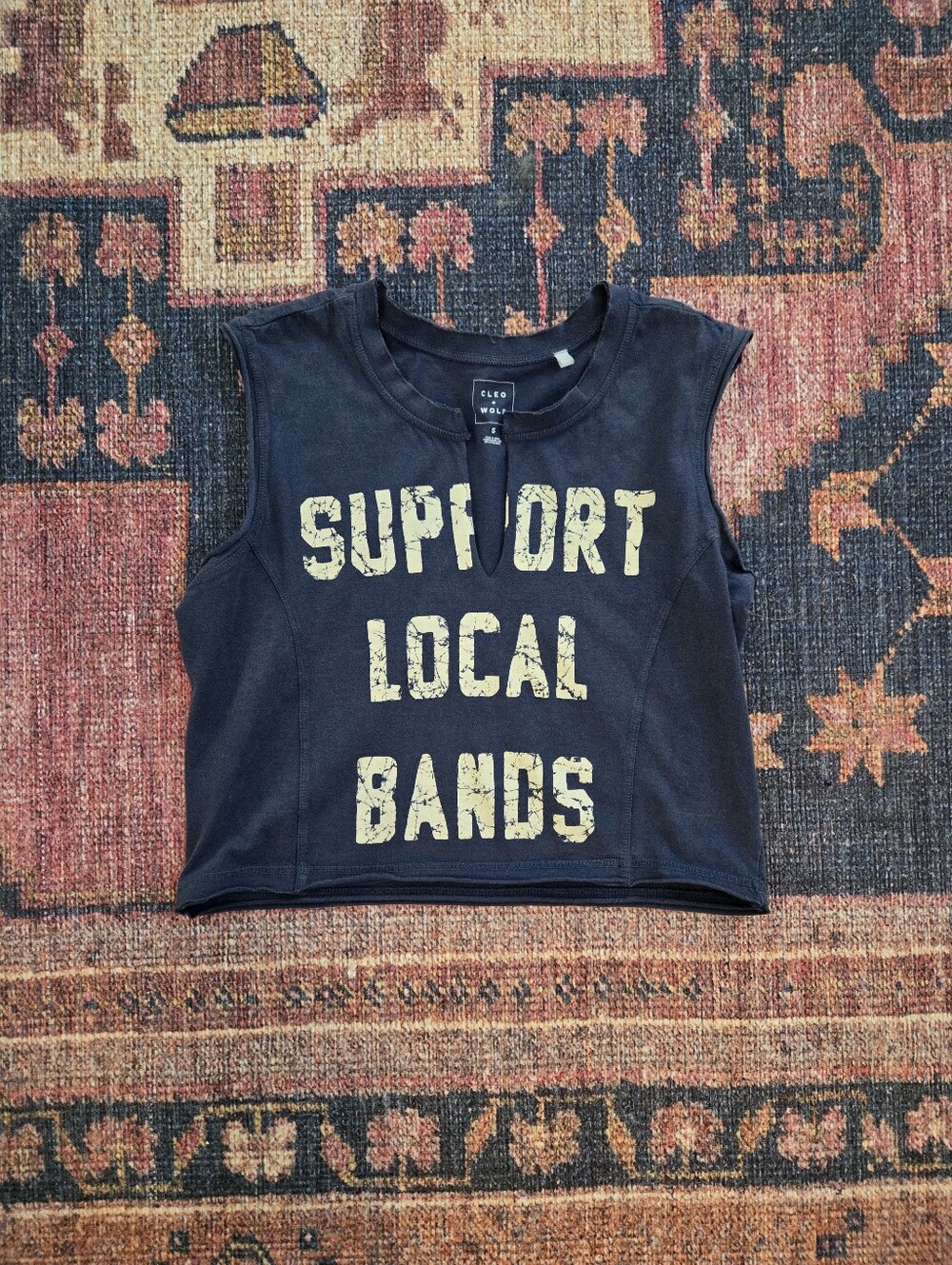 Boutique Cleo & Wolf Navy Graphic 'Support Local Bands' Deep V Crop Tank S